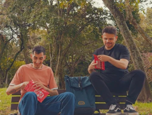 Це обгортка від KitKat, яка заблокує дзвінки та повідомлення на вашому телефоні