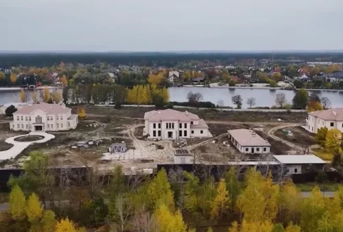 Андрію Єрмаку оголосили про підозру: що відомо про будівництво резиденцій  «Династія»