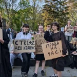 «Розлучення – не привілей». У Києві сотні людей вийшли на мітинг проти нового Цивільного кодексу