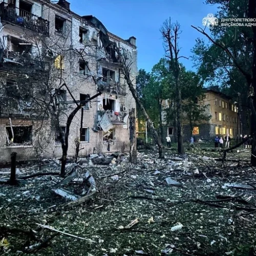 Росіяни вночі атакували житлові будинки в Дніпрі та Одесі: понад 20 людей отримали поранення