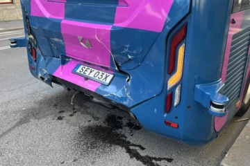 У Швеції безпілотний пасажирський автобус потрапив у ДТП в перший день роботи