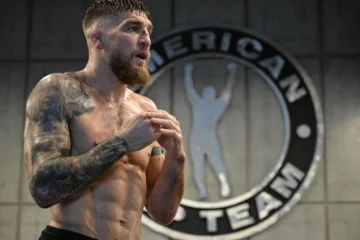Український боєць Ярослав Амосов увійшов до десятки рейтингу UFC у напівсередній вазі