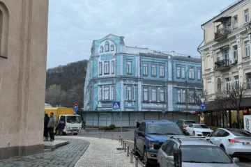 Історичну будівлю Ткацького цеху на Подолі арештували, щоб зупинити її демонтаж