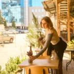 «Двір 36» від «КультМотиву» на Спаській: гамаки, сидр й азійські попапи