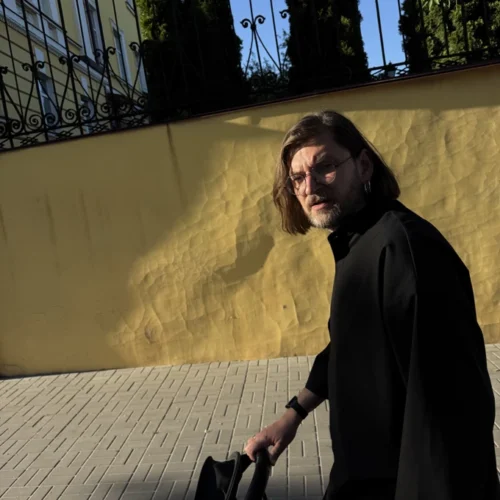 Я взяв прізвище дружини
