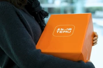 Штрафуватимуть Shein та Temu. Франція ухвалила закон проти fast fashion