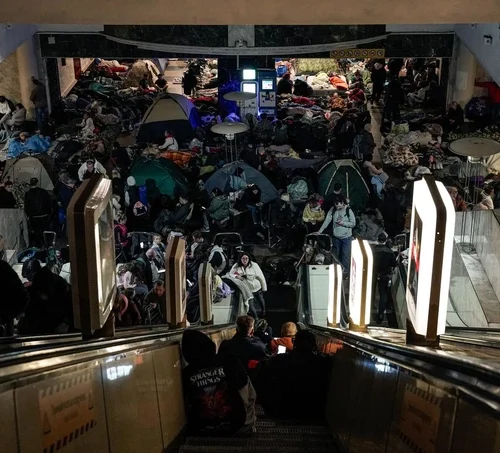 У Києві пропонують заборонити намети і матраци в метро під час повітряних тривог