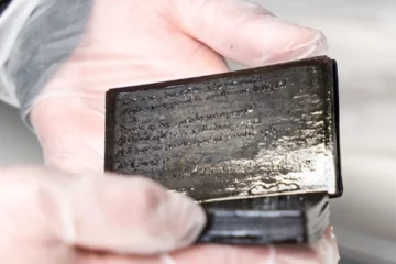 У Німеччині археологи відкопали середньовічний блокнот у туалеті