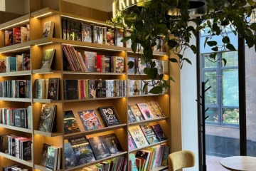 На Оболоні відкрили дворівневу книгарню-кав’ярню Book.ua із зоною для коворкінгу