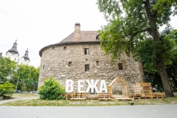 Архітектори зможуть залишитися в Пороховій вежі в обмін на припинення судів з облрадою