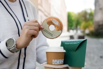 Неспішні сніданки вранці й коктейлі та вино ввечері у львівському Heech