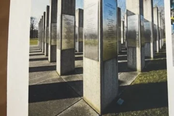 «Невже не можемо гідно вшанувати пам’ять загиблих». Кияни скаржаться на вигляд Алеї Героїв