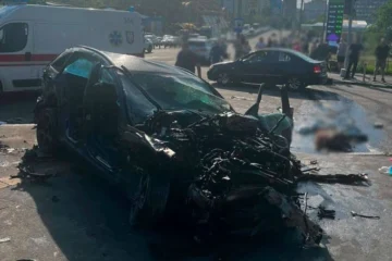 Аварія на Караваєвих Дачах: є загиблі й поранені, водій не впорався з кермуванням
