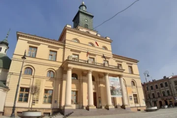 У Любліні зняли український прапор з ратуші через указ Зеленського про підрозділ на честь УПА