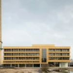 Колишню промислову будівлю в порту Роттердама реконструювали в екологічний офісний простір