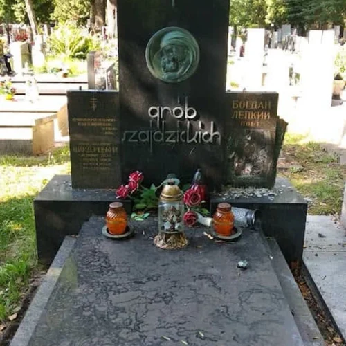 З могили українського письменника Богдана Лепкого у Кракові викрали барельєф