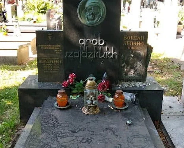 З могили українського письменника Богдана Лепкого у Кракові викрали барельєф
