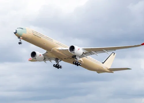 Летів добу без дозаправлення. Літак Airbus пройшов випробування під час польоту з Австралії до Франції