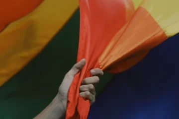 Стрес меншин. Що це й чому ми про нього не чули