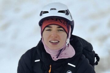Це наймолодша українка на Евересті