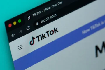 Єврокомісія заявила про порушення правил безпеки дітей у TikTok