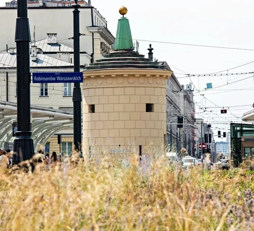 У Варшаві відреставрували історичну криницю, якій понад 240 років