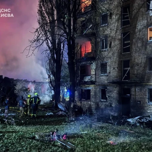 Росія здійснила одну з наймасованіших балістичних атак на Київ: є загибла