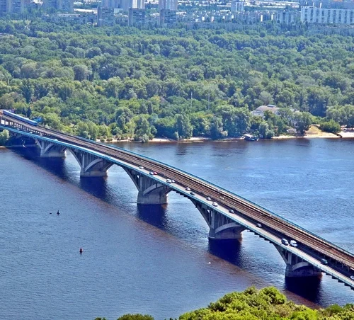 Для мосту Метро замовлять проєкт реставрації за понад 59 мільйонів гривень