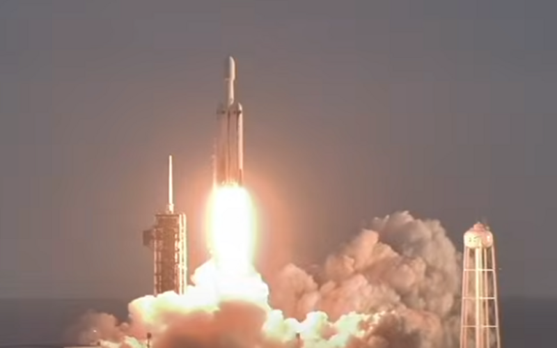 NASA запустила космічну обсерваторію, щоб створити найбільшу мапу Всесвіту