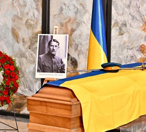 У Нідерландах ексгумували останки першого голови ОУН Євгена Коновальця