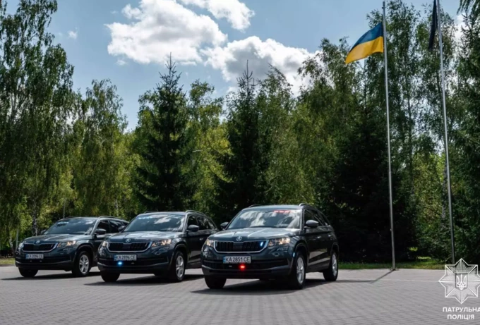На дороги Києва та області повернулися автомобілі-«фантоми», які вимірюють швидкість під час руху авто