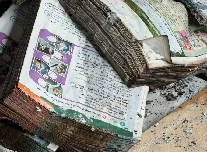 Через російські обстріли видавництв знищено понад 1,1 мільйона шкільних підручників