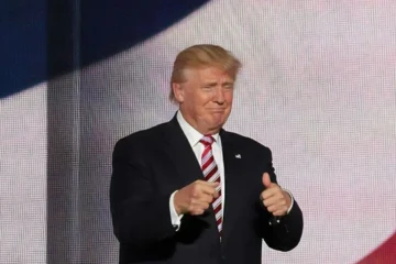 Оператор телесуфлера Трампа погодився сплатити 172 тисячі доларів: він робив ставки на промови президента