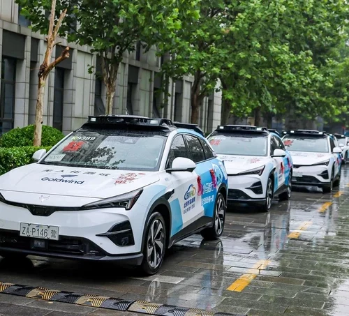 Uber планує запустити дві тисячі безпілотних таксі в Європі