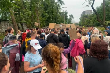 Для теплотраси на Теремках спробують знайти альтернативний маршрут. Наразі будівництво призупинено