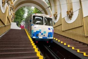 У Києві відкривають фунікулер після понад місяця ремонту