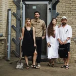 Бар-книгарня «Книжки і Пляшки» відкриває корнер у галереї The Naked Room на Золотоворітській