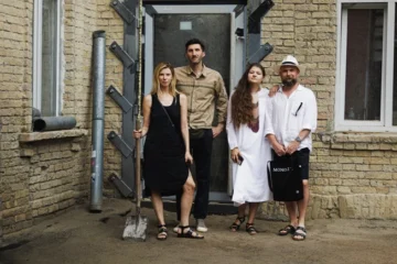 Бар-книгарня «Книжки і Пляшки» відкриває корнер у галереї The Naked Room на Золотоворітській