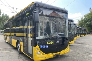 На маршрути у Києві вийшли ще вісім нових тролейбусів. Це не покращило рух – «Пасажири Києва»