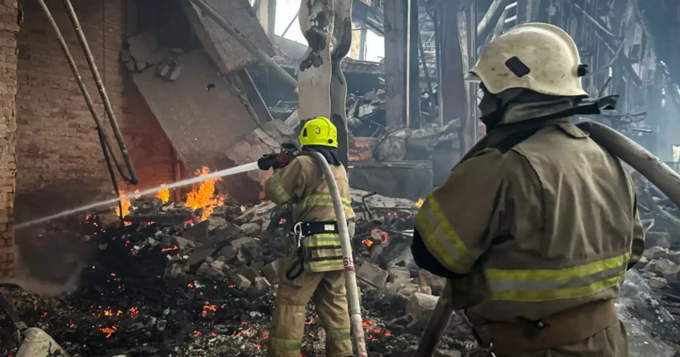 Росіяни знову вдарили по складах українського бізнесу в Броварах