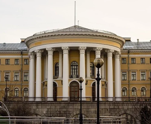 МЦКМ (Жовтневий палац) повернули державі через суд