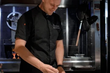 Спешл-страви й вино від Sabotage Wine: «Публіцист» запрошує відсвяткувати 7 років разом