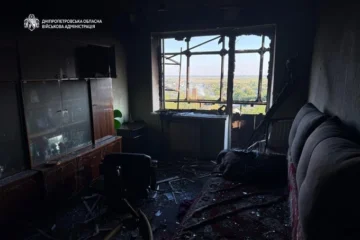 У Кам’янському через удар РФ по підприємству загинули четверо людей. Росіяни порушили режим тиші