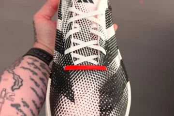 Adidas працює над новими кросівками, підошву яких можна буде змінювати залежно від темпу бігу