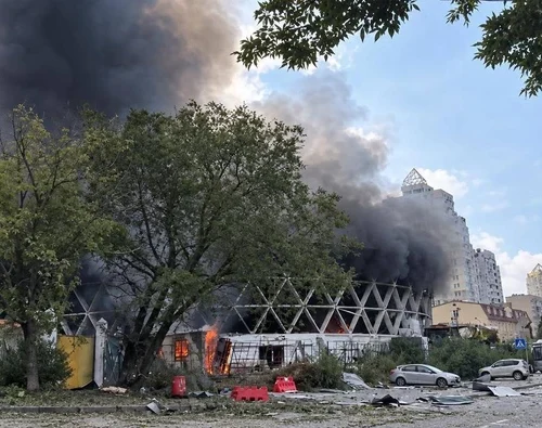 Модерністський ринок «Шайба» біля вокзалу пошкоджений унаслідок атаки РФ