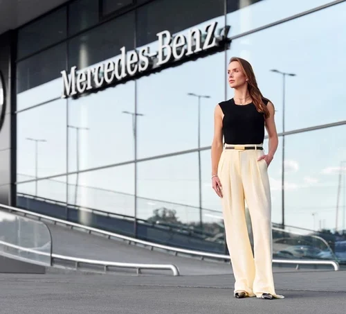 Еліна Світоліна однією з перших протестувала новий простір Mercedes-Benz у Києві: як це було
