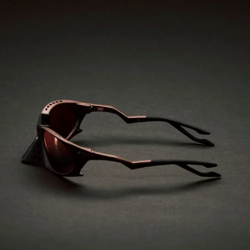 Тревіс Скотт та Oakley презентували першу спільну колекцію окулярів Chapter 001