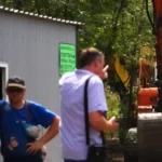 На Теремках відновили вирубку дерев для будівництва тепломережі: місто відмовилося від альтернатив