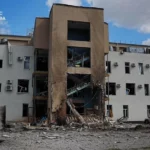 Росія вдарила по будівлі телеканалу «Ми – Україна» під час етеру