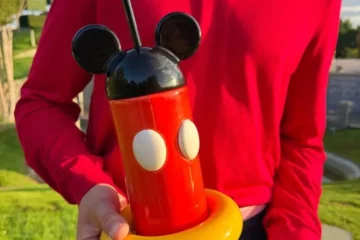 Диван у формі Міккі Мауса і термочашка з вухами. Густав Вестман і Disney створили спільну колекцію